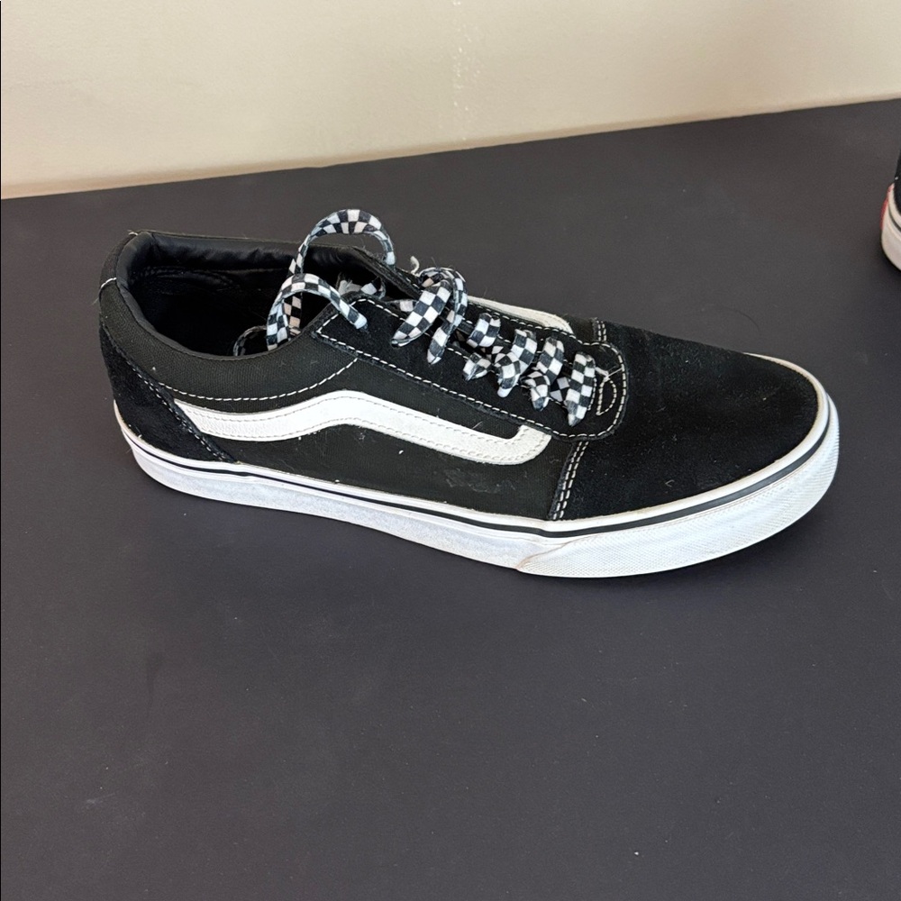 Vans Old Skool Canvas and Suede Sneaker Size M 8 Checkerboard Laces